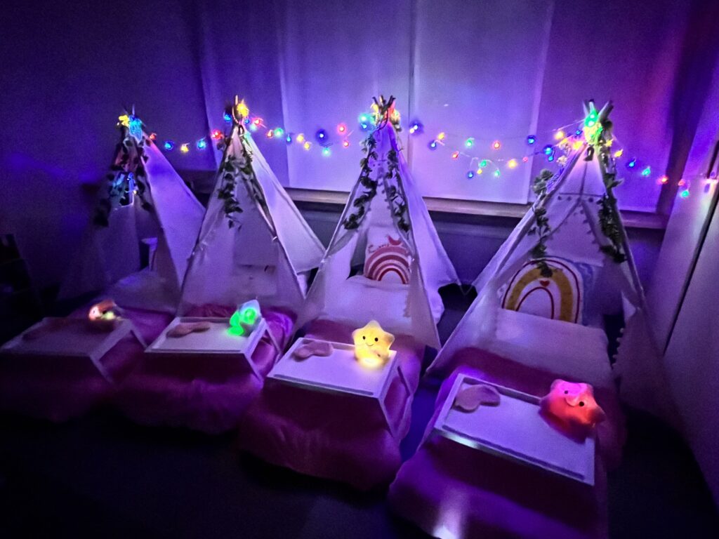 Tipi slaapfeestje tentjes met lichtgevende sterren